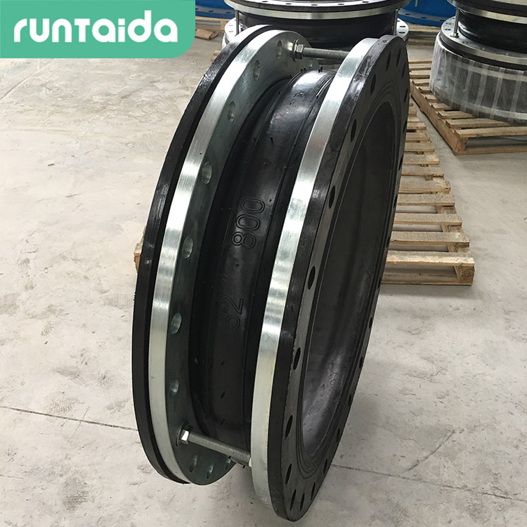 潤（rùn）泰達—大翻邊限（xiàn）位橡膠接（jiē）頭 帶限位橡膠軟接頭