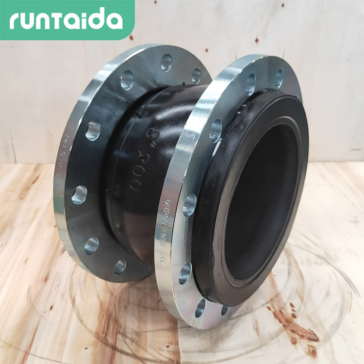 潤（rùn）泰達-撓性橡膠接頭可撓（náo）曲橡膠接頭可曲繞橡（xiàng）膠軟接頭